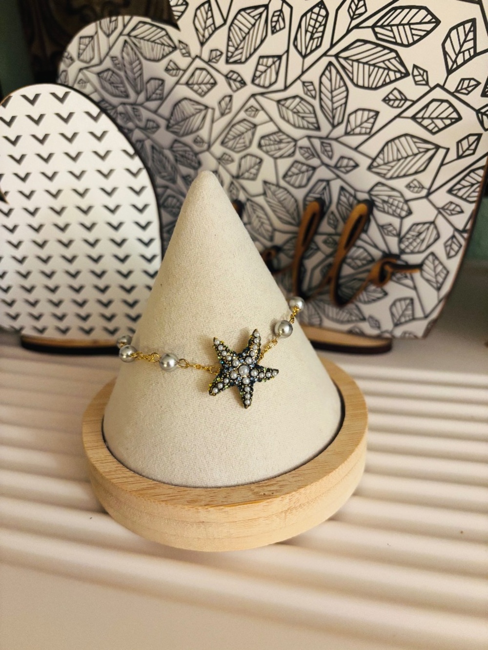 Starfish pearl charm bracelet